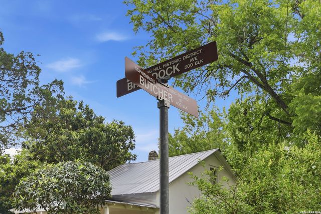 475 Butcher St, New Braunfels, TX 78130