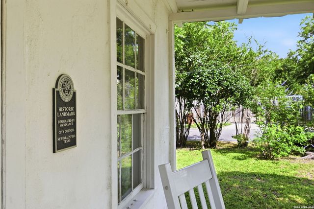 475 Butcher St, New Braunfels, TX 78130