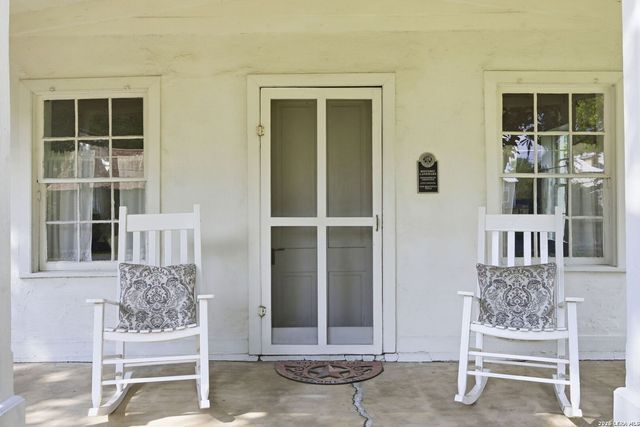 475 Butcher St, New Braunfels, TX 78130