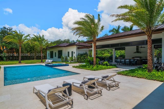 10860 SW 67th Ct, Pinecrest, FL 33156