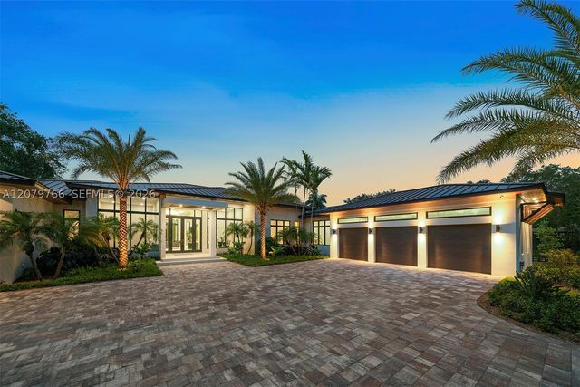 10860 SW 67th Ct, Pinecrest, FL 33156