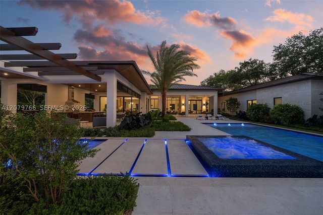 10860 SW 67th Ct, Pinecrest, FL 33156