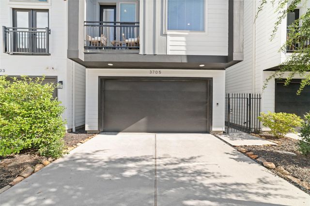 3705 Creekmont Green Lane, Houston, TX 77091