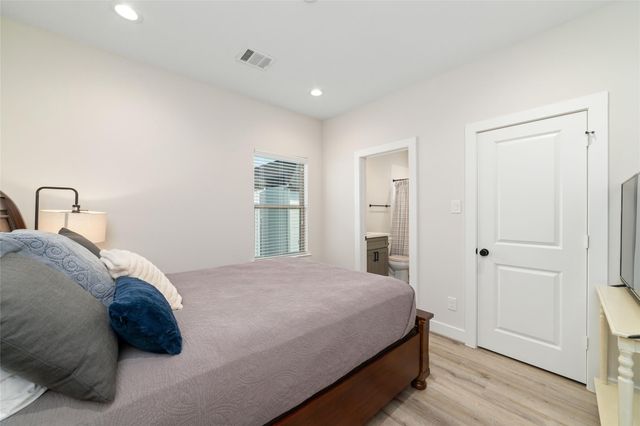 3705 Creekmont Green Lane, Houston, TX 77091