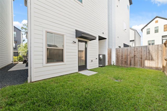 3705 Creekmont Green Lane, Houston, TX 77091