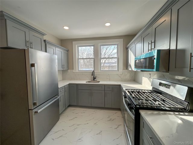 51 Park Avenue 2, Poughkeepsie, NY 12603