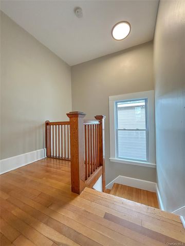 51 Park Avenue 2, Poughkeepsie, NY 12603