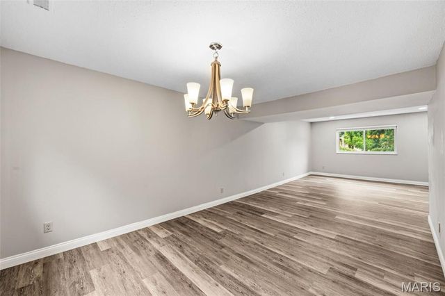 130 Carmel Woods Drive, Ellisville, MO 63021