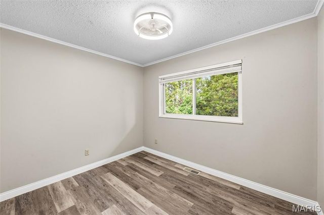 130 Carmel Woods Drive, Ellisville, MO 63021