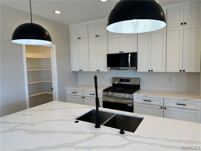 3238 Sidewheel Drive, Bullhead City, AZ 86429