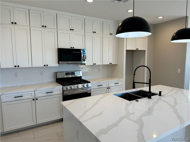 3238 Sidewheel Drive, Bullhead City, AZ 86429