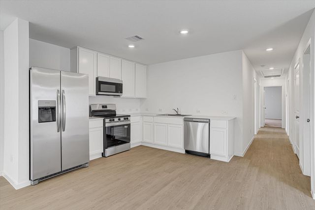 390 Lucia Way, Cleveland, TX 77327