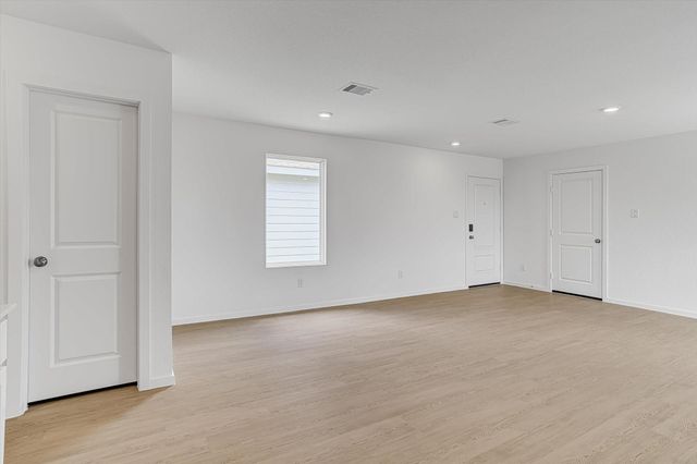 390 Lucia Way, Cleveland, TX 77327