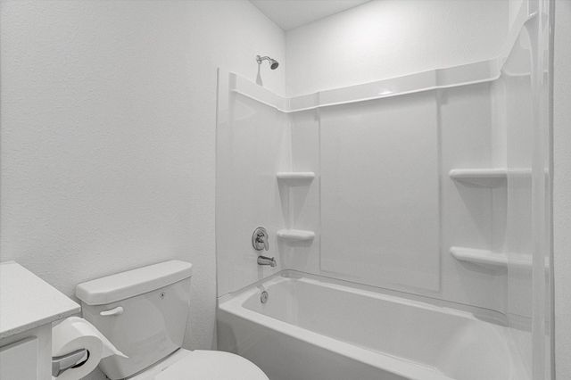 390 Lucia Way, Cleveland, TX 77327