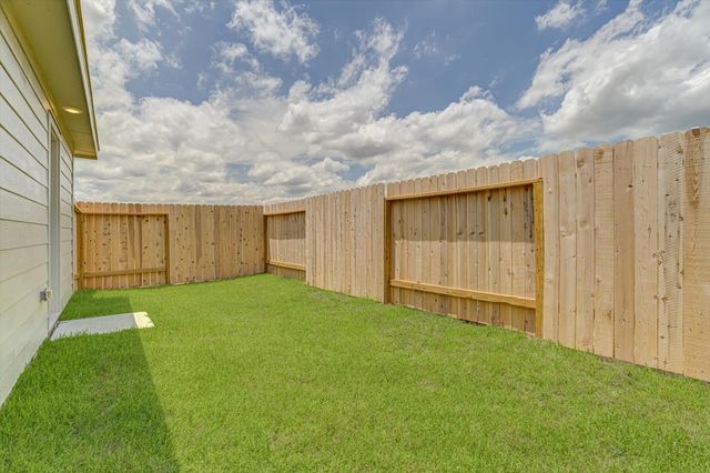 390 Lucia Way, Cleveland, TX 77327