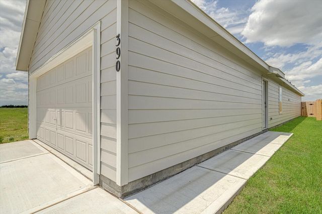390 Lucia Way, Cleveland, TX 77327