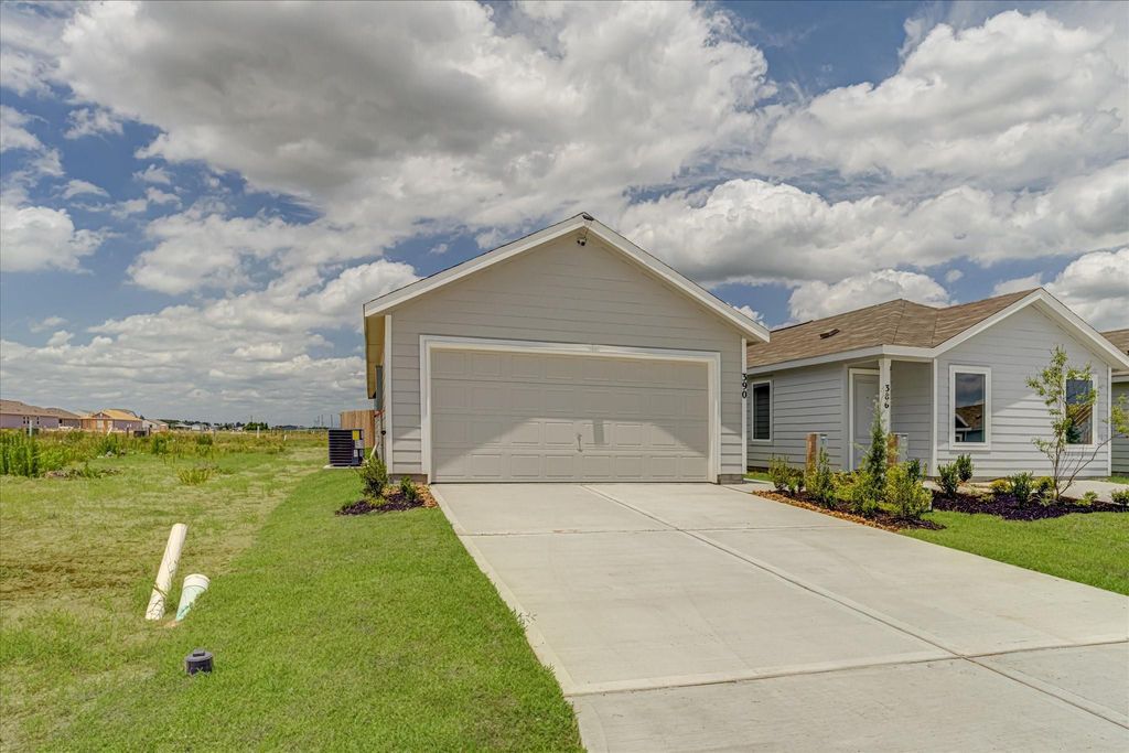 390 Lucia Way, Cleveland, TX 77327