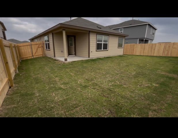 152 Zircon LN, Maxwell, TX 78656