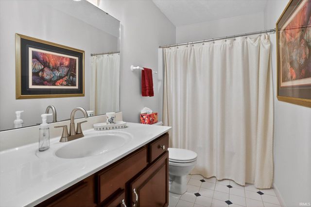 17930 Bay Hill Drive, South Bend, IN 46635