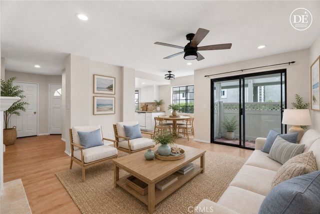 4682 Warner C-113, Huntington Beach, CA 92649