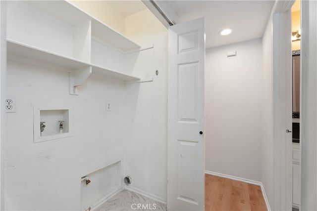 4682 Warner C-113, Huntington Beach, CA 92649