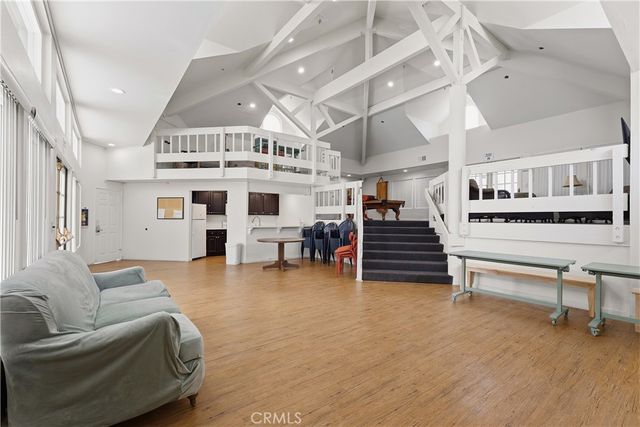 4682 Warner C-113, Huntington Beach, CA 92649