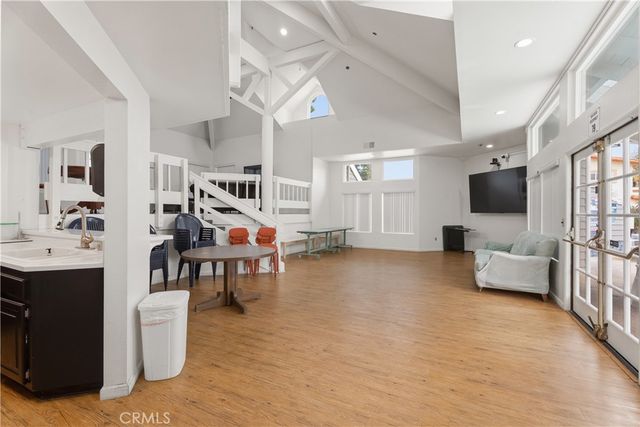 4682 Warner C-113, Huntington Beach, CA 92649