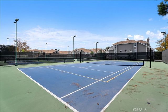 4682 Warner C-113, Huntington Beach, CA 92649