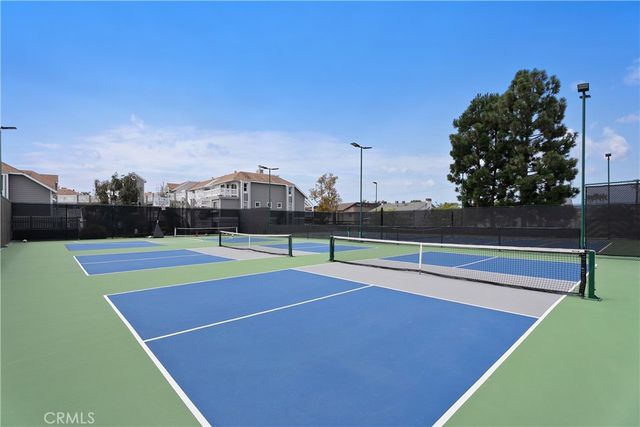 4682 Warner C-113, Huntington Beach, CA 92649