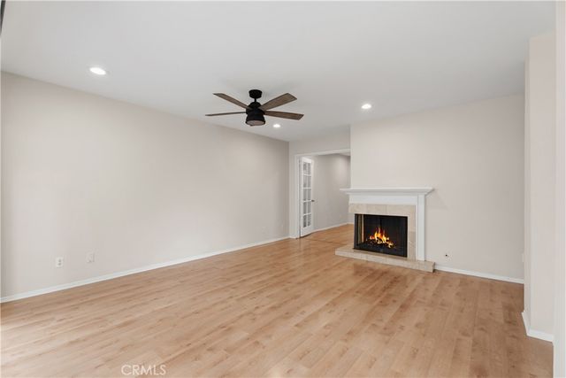 4682 Warner C-113, Huntington Beach, CA 92649