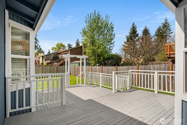 26711 218th Avenue SE, Maple Valley, WA 98038