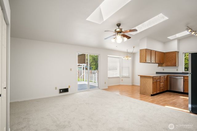 26711 218th Avenue SE, Maple Valley, WA 98038