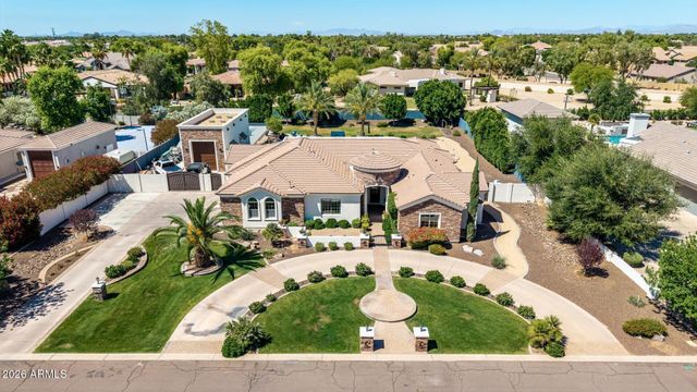 2776 E TAURUS Place, Chandler, AZ 85249