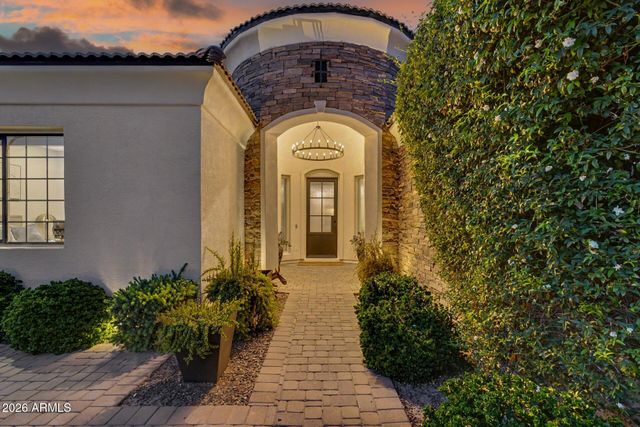 2776 E TAURUS Place, Chandler, AZ 85249