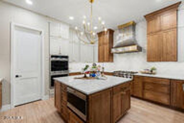 2776 E TAURUS Place, Chandler, AZ 85249