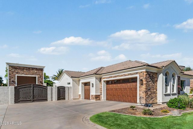 2776 E TAURUS Place, Chandler, AZ 85249