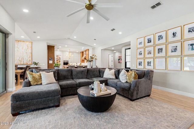 2776 E TAURUS Place, Chandler, AZ 85249