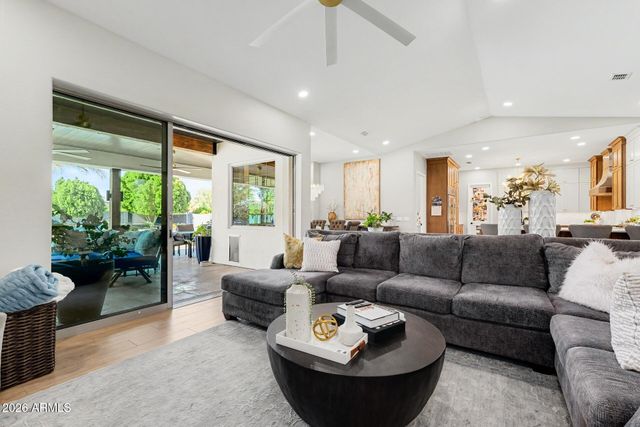 2776 E TAURUS Place, Chandler, AZ 85249