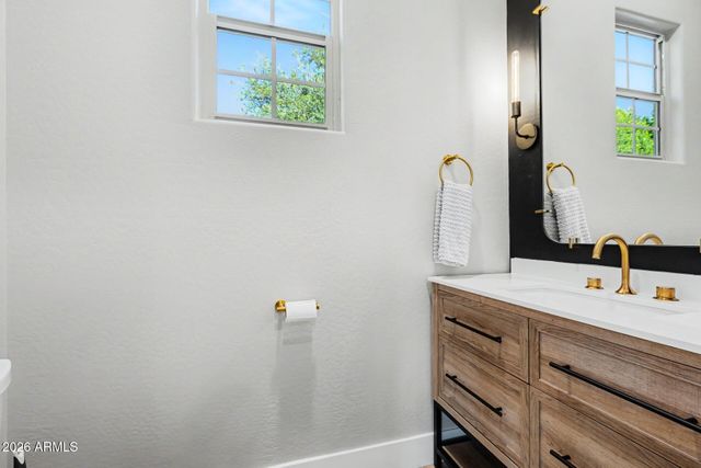 2776 E TAURUS Place, Chandler, AZ 85249