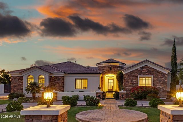 2776 E TAURUS Place, Chandler, AZ 85249