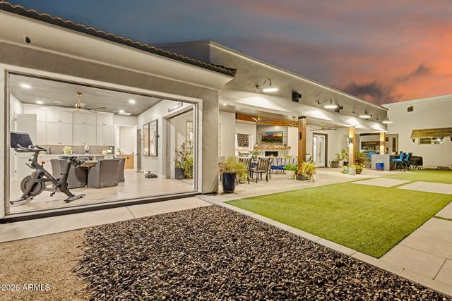 2776 E TAURUS Place, Chandler, AZ 85249