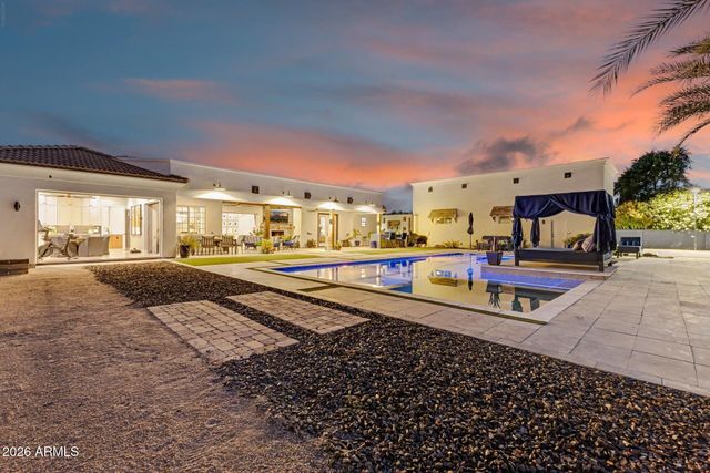 2776 E TAURUS Place, Chandler, AZ 85249