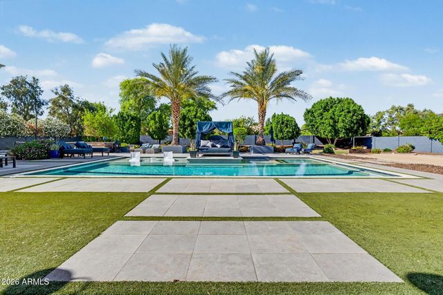2776 E TAURUS Place, Chandler, AZ 85249
