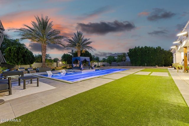 2776 E TAURUS Place, Chandler, AZ 85249