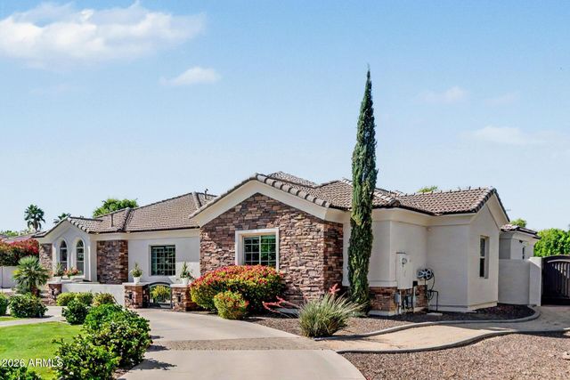 2776 E TAURUS Place, Chandler, AZ 85249