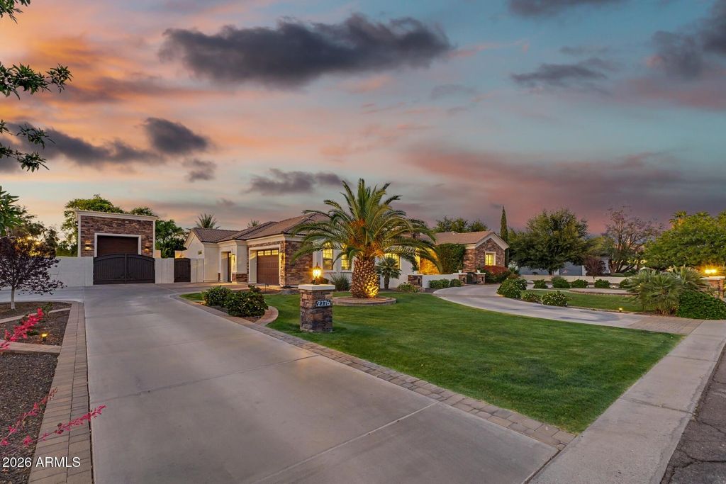 2776 E TAURUS Place, Chandler, AZ 85249 — photo 2
