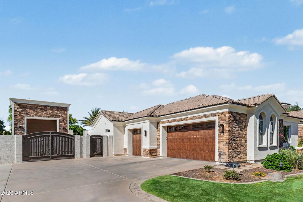 2776 E TAURUS Place, Chandler, AZ 85249 — photo 3