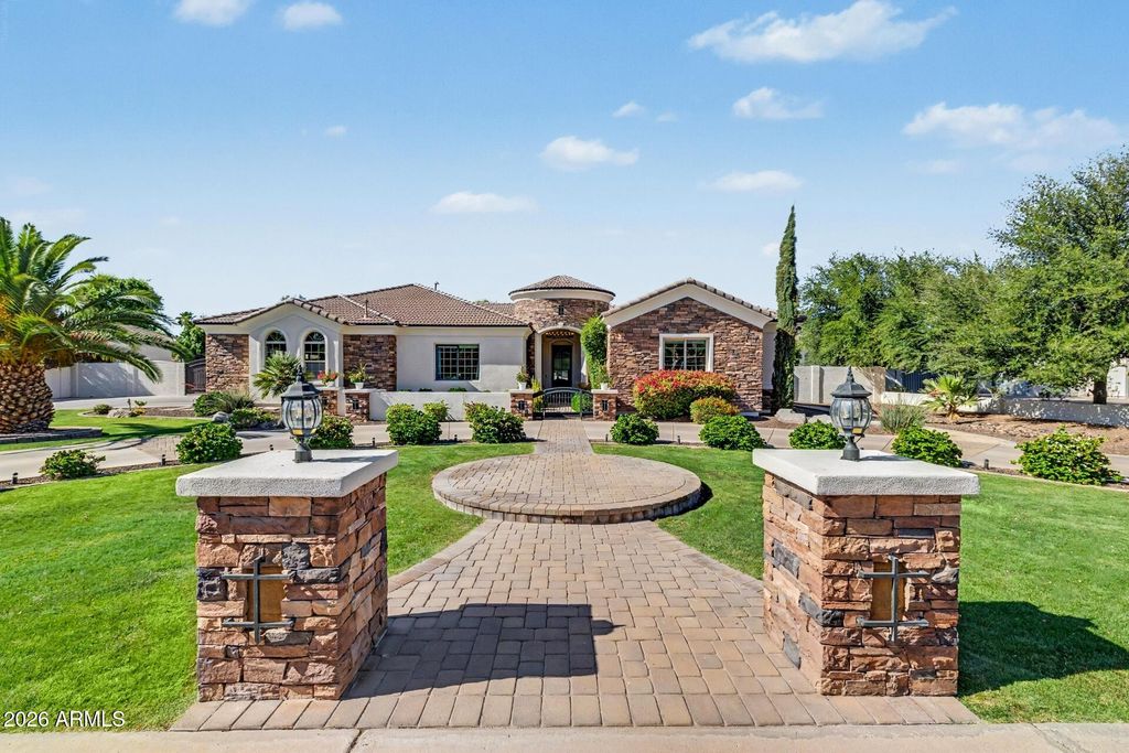 2776 E TAURUS Place, Chandler, AZ 85249 — photo 4