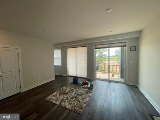 22256 CORNERSTONE CROSSING TER, Ashburn, VA 20148
