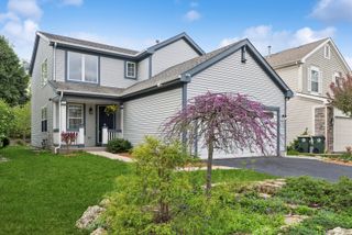 955 Blackburn Drive, Grayslake, IL 60030